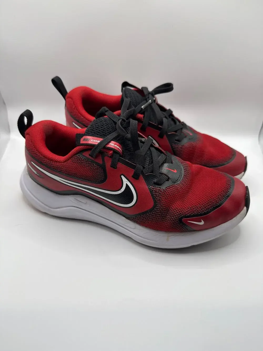 Nike Cosmic Runner Big Kid GS Youth Shoes 4Y Red White Black Lightweight Running